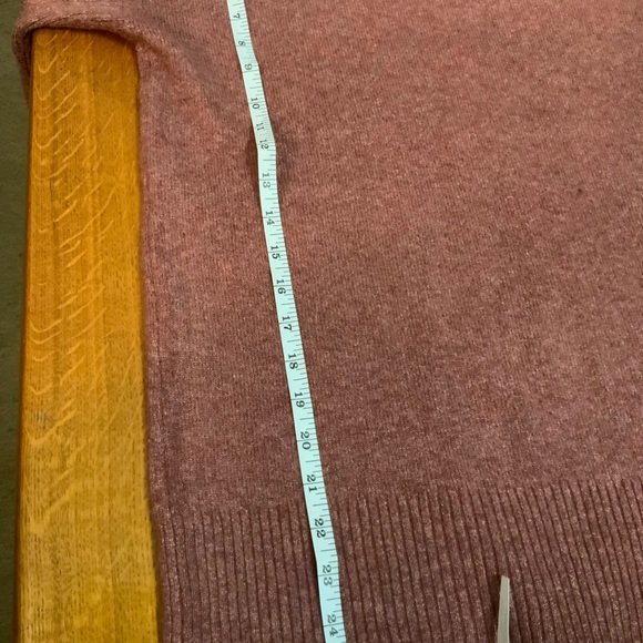 Comfy, soft turtleneck. - Picture 6 of 6